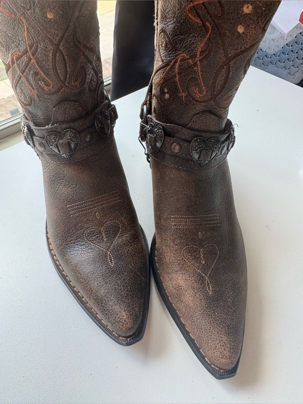 Crush by Durango Heartbreaker Brown Leather Cowboy Boots Heart Concho - Picture 3 of 9